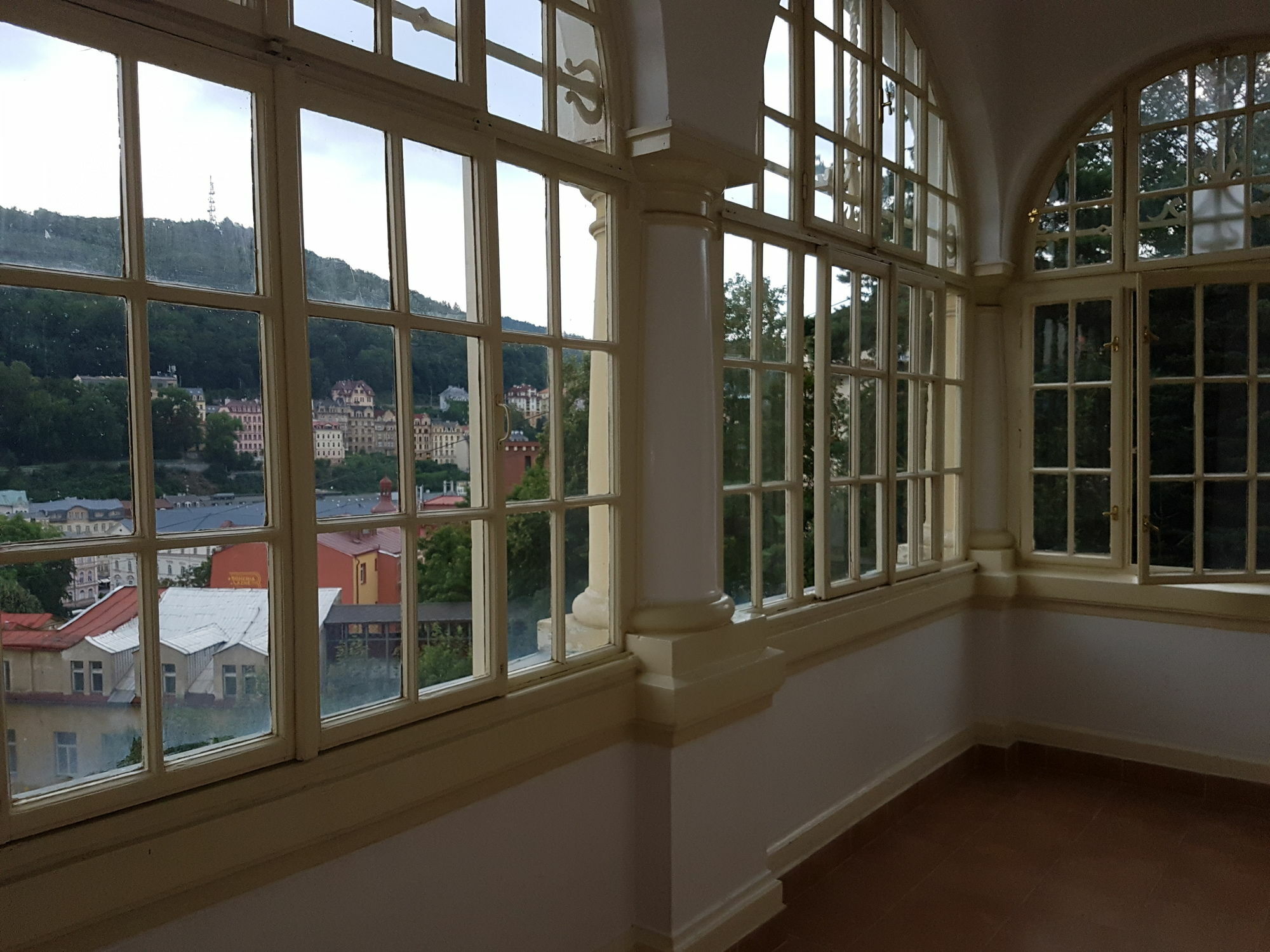 Villa Sofia Apartments 卡罗维发利 外观 照片