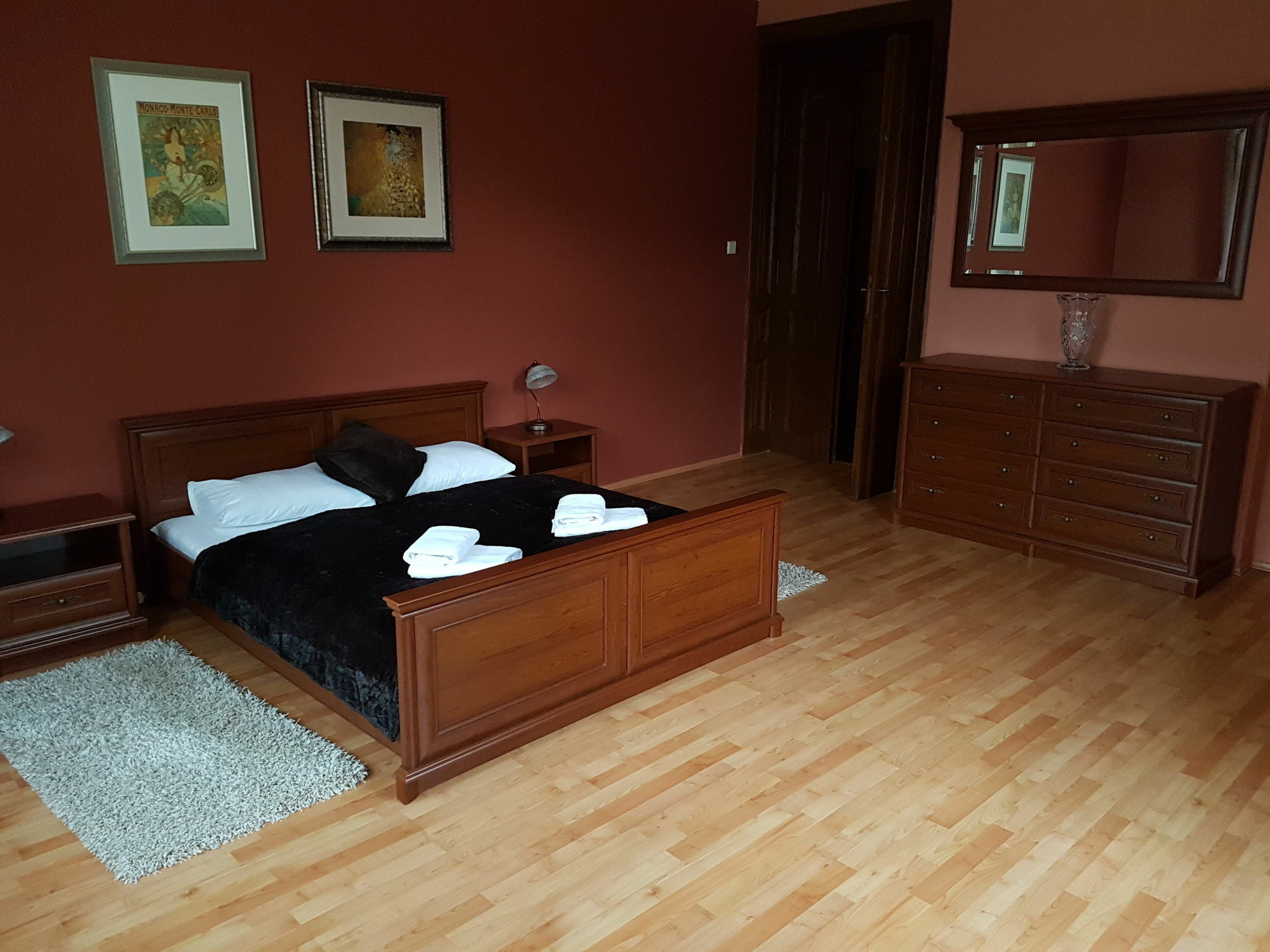 Villa Sofia Apartments 卡罗维发利 外观 照片